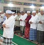 Gambar Orang Shalat Berjamaah